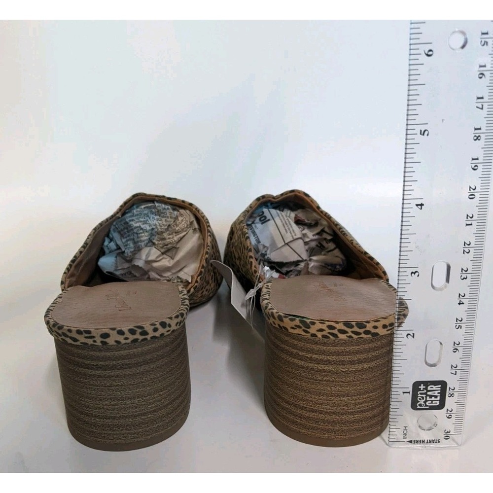 Universal Thread Leopard Print Tan and Black Slip-On Mules - Picture 4 of 8